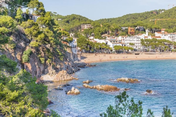 Foto van Villa in Spanje bij Zandstrand - Vakantiehuis in Calella de Palafrugell, Llafranc - AreaSummer20KM