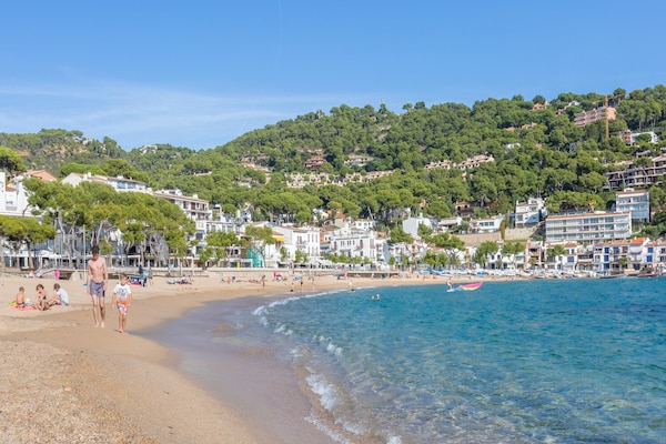 Foto van Appartement in Spanje bij zandstrand - Vakantiehuis in Calella de Palafrugell, Llafranc - AreaSummer5KM
