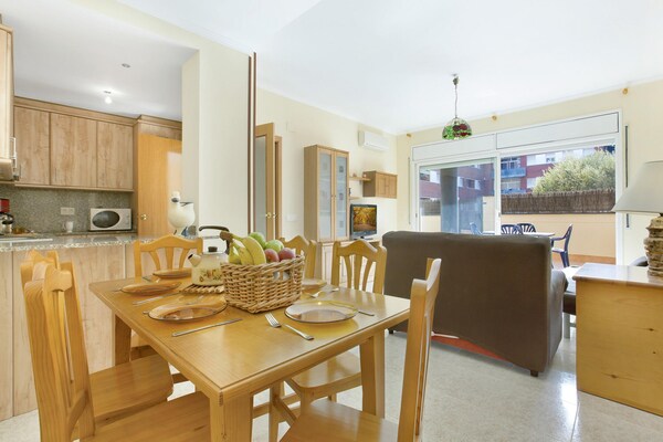 Foto van Appartement in Lloret de Mar bij Strand - Vakantiehuis in Lloret de Mar - DiningRoom