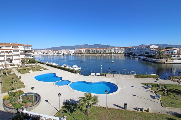 Foto van Appartement in Empuriabrava met Uitzicht op Kanaal - Outdoor