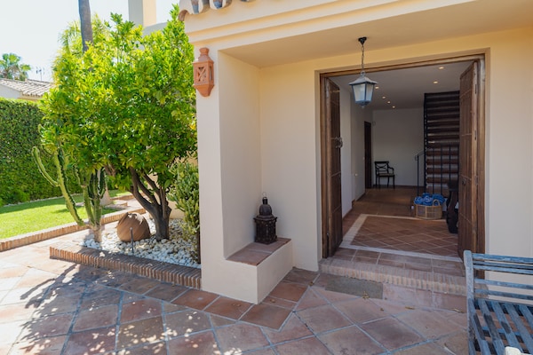 Foto van Charmante Andalusische strandvilla - Vakantiehuis in Marbella - PoolOfHouse