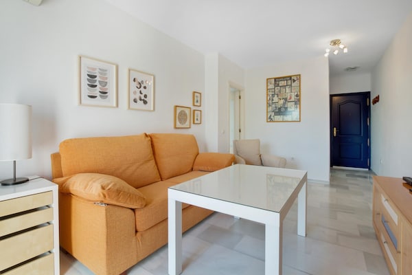 Foto van Appartement in Torremolinos met zwembad - Vakantiehuis in Torremolinos - LivingRoom
