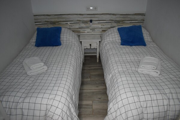 Foto van Appartement met strandzicht - Vakantiehuis in Benalmádena - BedRoom