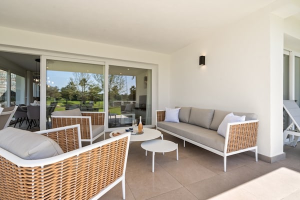 Foto van Appartement met 3 slaapkamers aan de lagune - Vakantiehuis in Casares - TerraceBalcony