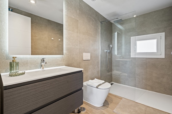 Foto van Chique penthouse in Casares met solarium - Vakantiehuis in Casares - BathRoom
