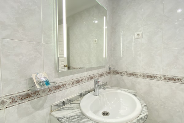 Foto van Appartement in Nerja bij Playa El Salon - Vakantiehuis in Nerja - BathRoom