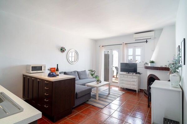 Foto van Capistrano Village Sundreams by Casasol - Vakantiehuis in Nerja - LivingRoom