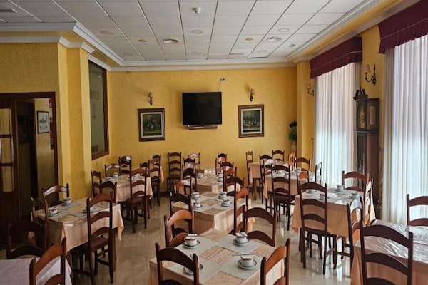 Foto van Eenpersoonskamer in het Albohera Playa Hotel - Vakantiehuis in Santiago de la Ribera - HotelFacilitiesAndServices