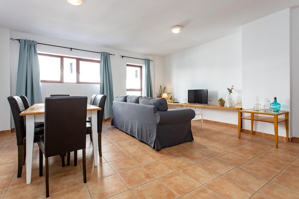 Foto van Villa in Spanje met privézwembad - Vakantiehuis in Corralejo - La Oliva - DiningRoom