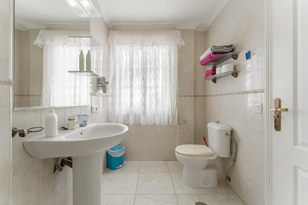 Foto van Appartement met uitzicht op het verwarmde zwembad - Vakantiehuis in Santa Cruz de Tenerife - BathRoom
