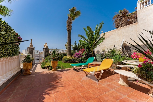 Foto van Appartement met uitzicht op de tuin in El Médano - Vakantiehuis in Santa Cruz de Tenerife - GardenSummer