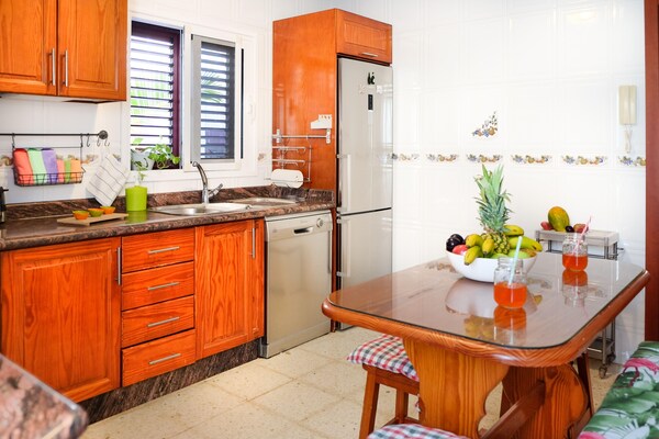 Foto van Appartement op Tenerife bij Stranden - Vakantiehuis in Callao Salvaje - Kitchen