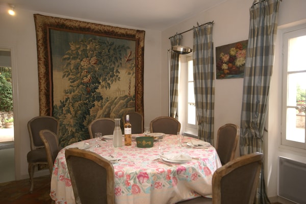 Foto van Schilderachtige villa in Cannes met privézwembad - Vakantiehuis in Cannes - DiningRoom