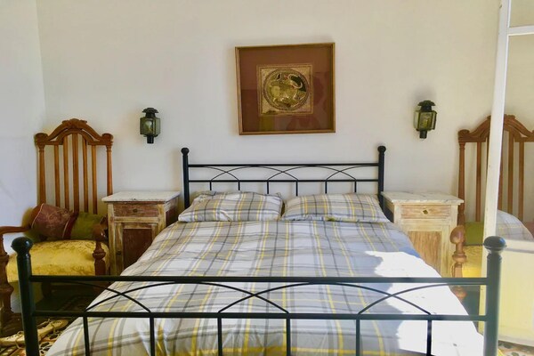 Foto van Comfortabel vakantiehuis met privé zwembad - Vakantiehuis in Èze - BedRoom