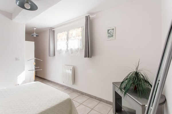 Foto van Gezellige ontsnapping op de heuvel in Berre - Vakantiehuis in Berre-Les-Alpes - BedRoom