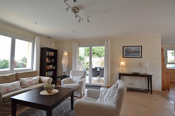 Foto van Villa in Montbrun met zwembad en bergzicht - Vakantiehuis in Montbrun-des-Corbières - LivingRoom