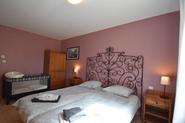 Foto van Villa in Montbrun met zwembad en bergzicht - Vakantiehuis in Montbrun-des-Corbières - BedRoom