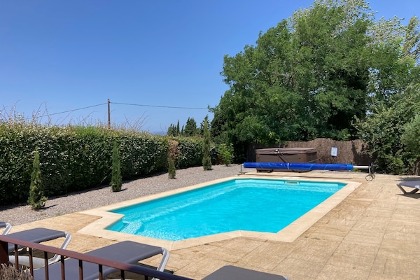 Foto van Villa in Montbrun met zwembad en bergzicht - Vakantiehuis in Montbrun-des-Corbières - PoolOfHouse