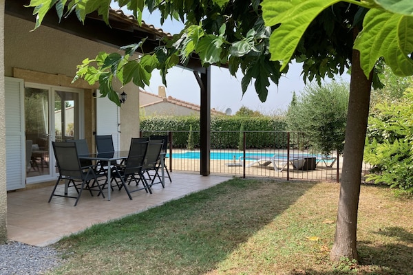 Foto van Villa in Montbrun met zwembad en bergzicht - Vakantiehuis in Montbrun-des-Corbières - GardenSummer