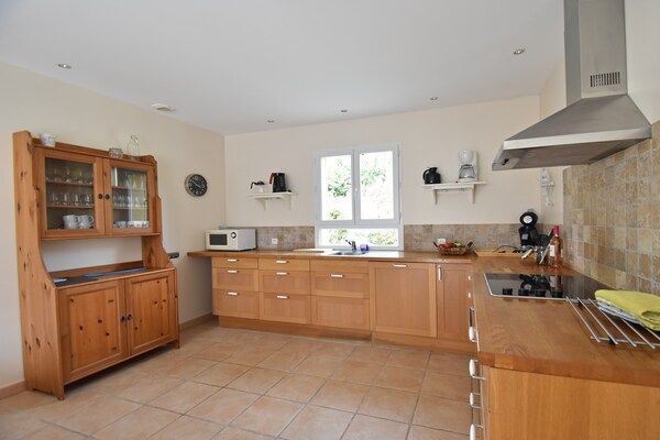 Foto van Villa in Montbrun met zwembad en bergzicht - Vakantiehuis in Montbrun-des-Corbières - Kitchen
