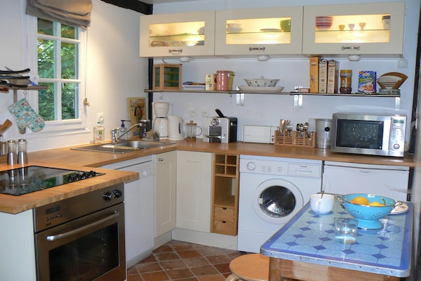 Foto van Landgoed in Normandië met Zwembad & Tennis - Vakantiehuis in Le Mesnil sur Blangy - Kitchen
