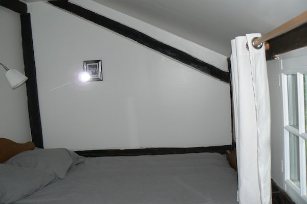 Foto van Landgoed in Normandië met Zwembad & Tennis - Vakantiehuis in Le Mesnil sur Blangy - BedRoom