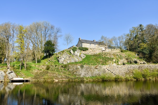 Foto van Herenhuis aan het meer in Plourin-lès-Morlaix - Vakantiehuis in Plourin les Morlaix - AreaSummer1KM