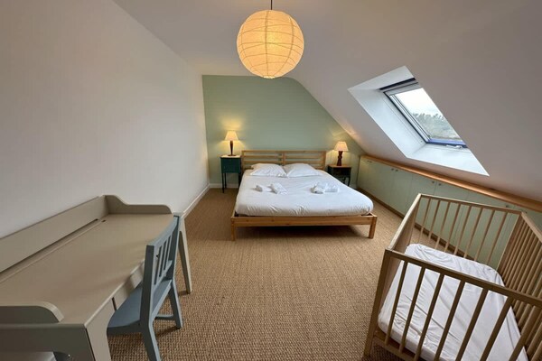 Foto van Charmant huis in Landéda met uitzicht op zee - Vakantiehuis in Landéda - BedRoom