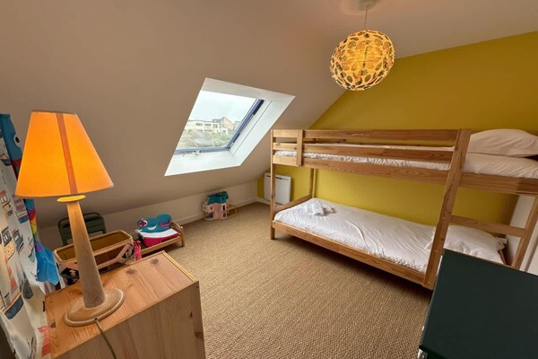 Foto van Charmant huis in Landéda met uitzicht op zee - Vakantiehuis in Landéda - BedRoom