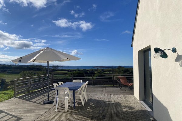 Foto van Charmant huis in Landéda met uitzicht op zee - Vakantiehuis in Landéda - TerraceBalcony