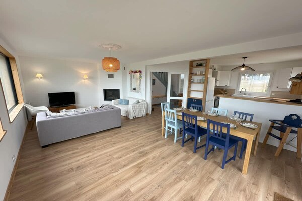 Foto van Charmant huis in Landéda met uitzicht op zee - Vakantiehuis in Landéda - DiningRoom