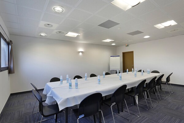 Foto van Chique appartement aan de kust met uitzicht op het zwembad - Facilities