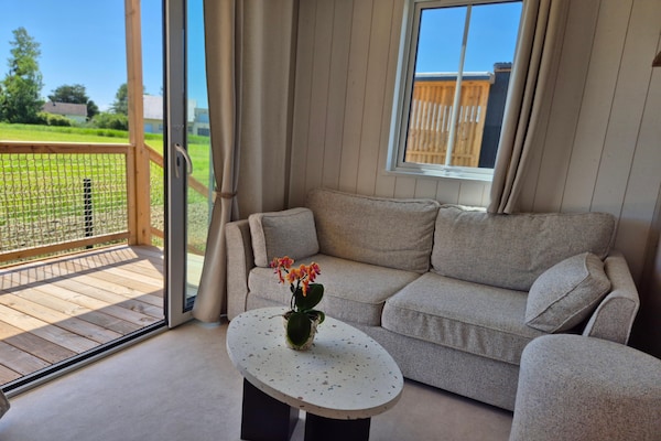 Foto van Chalet met zwembad op 500 meter van het strand. - Vakantiehuis in Saint-Pair-sur-Mer - LivingRoom