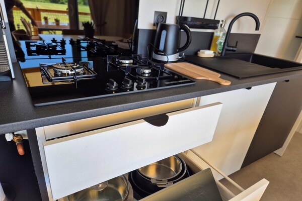 Foto van Chalet met zwembad op 500 meter van het strand. - Vakantiehuis in Saint-Pair-sur-Mer - Kitchen