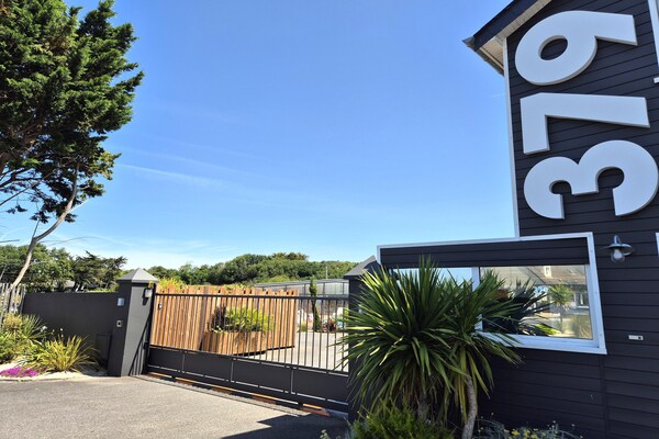 Foto van Chalet met zwembad op 500 meter van het strand. - Vakantiehuis in Saint-Pair-sur-Mer - Outdoor