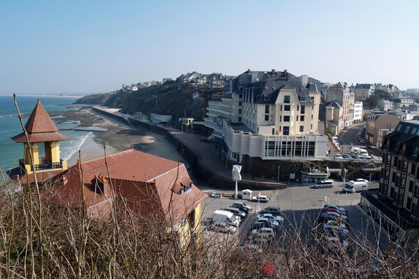 Foto van Chalet met zwembad op 500 meter van het strand. - Vakantiehuis in Saint-Pair-sur-Mer - AreaSummer20KM