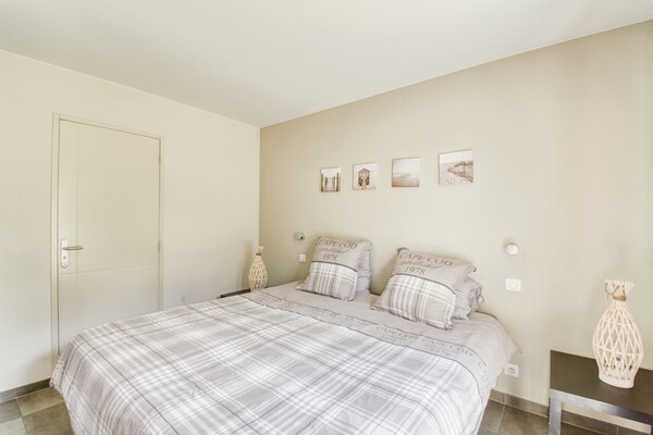 Foto van Villa in Le Plan-de-la-Tour met Zwembad - Vakantiehuis in Le Plan-de-la-tour - BedRoom