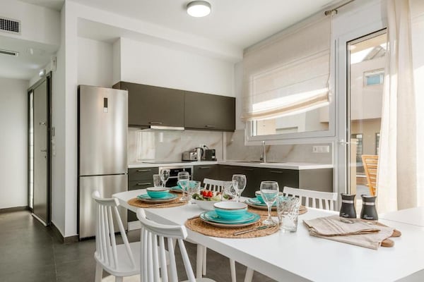 Foto van Chique familievilla met zwembad in Syvota - Vakantiehuis in Syvota - DiningRoom