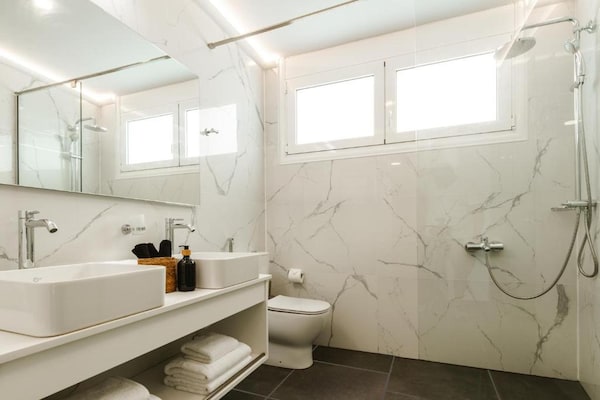 Foto van Chique familievilla met zwembad in Syvota - Vakantiehuis in Syvota - BathRoom