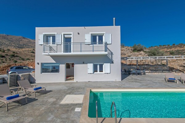 Foto van Chique Agia Galini Oase - Vakantiehuis in Agia Galini - ExteriorSummer
