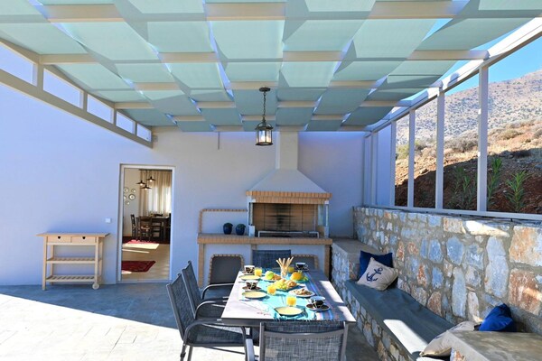 Foto van Chique Agia Galini Oase - Vakantiehuis in Agia Galini - TerraceBalcony
