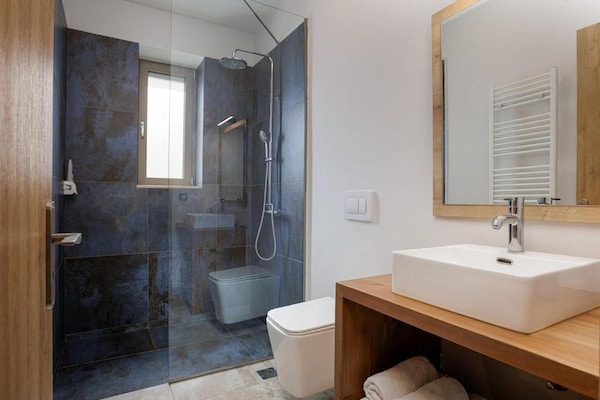 Foto van Chique villa met toegang tot het zwembad voor 5 personen - BathRoom