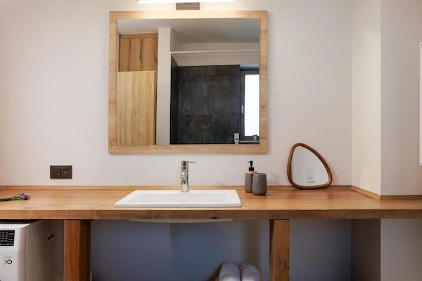 Foto van Chique villa met toegang tot het zwembad voor 5 personen - BathRoom