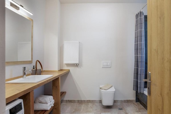 Foto van Chique villa met toegang tot het zwembad voor 5 personen - BathRoom