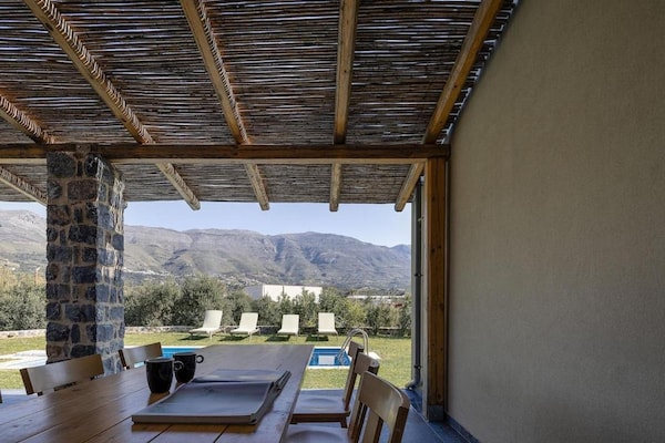 Foto van Chique villa met toegang tot het zwembad voor 5 personen - TerraceBalcony