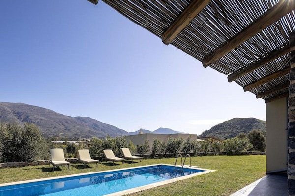 Foto van Chique villa met toegang tot het zwembad voor 5 personen - PoolOfHouse