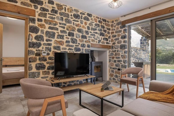 Foto van Chique villa met toegang tot het zwembad voor 5 personen - LivingRoom