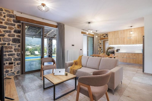 Foto van Chique villa met toegang tot het zwembad voor 5 personen - LivingRoom