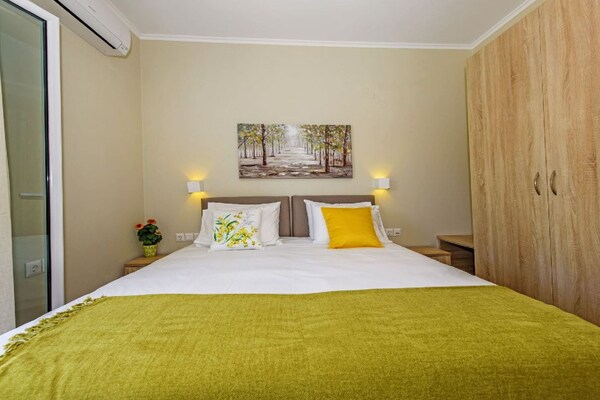 Foto van Chique familieprines landelijke oase - Vakantiehuis in Prines - BedRoom