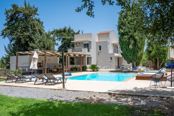 Foto van Chique familieprines landelijke oase - Vakantiehuis in Prines - PoolOfHouse
